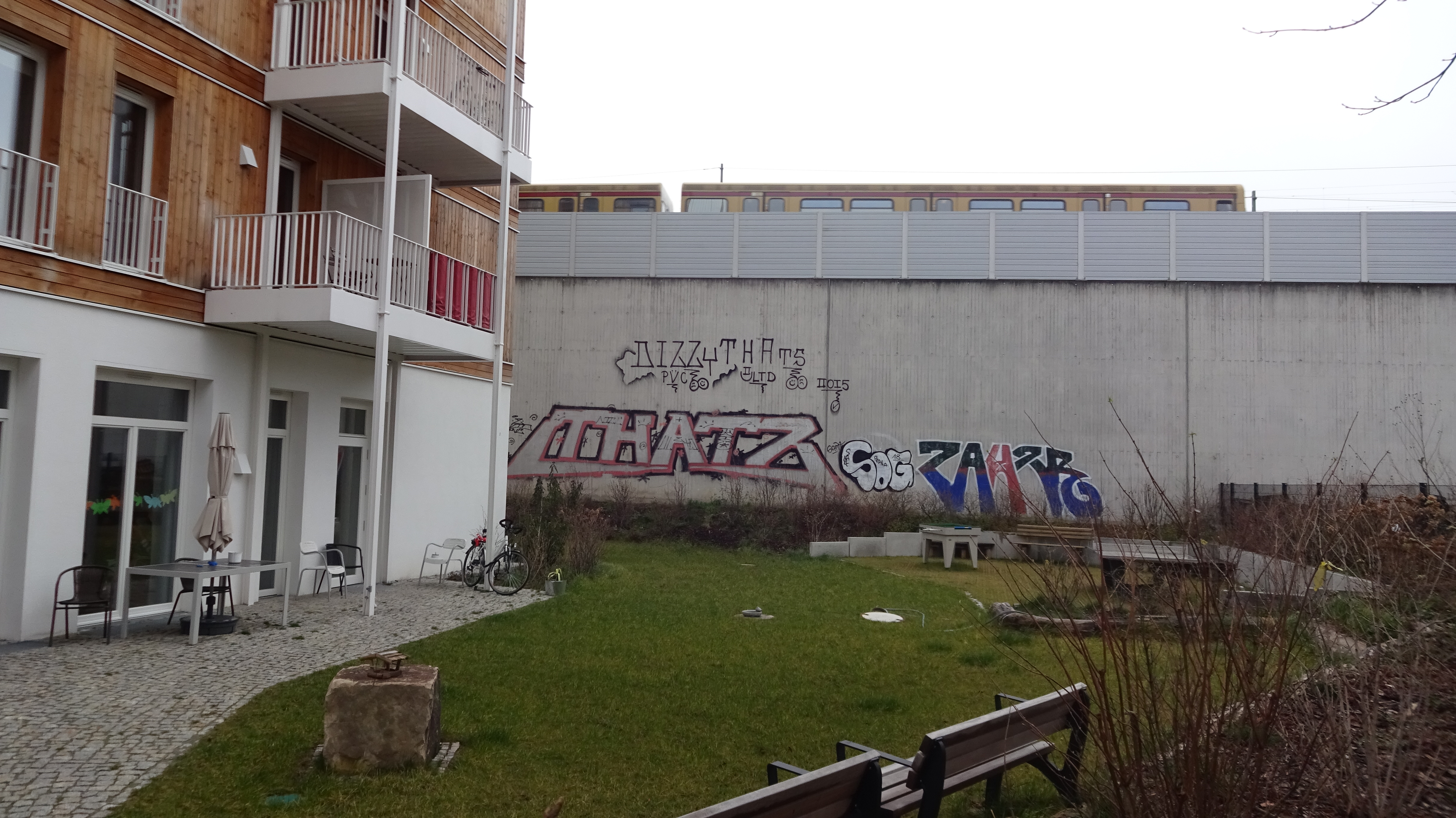 THATZ ZAUER